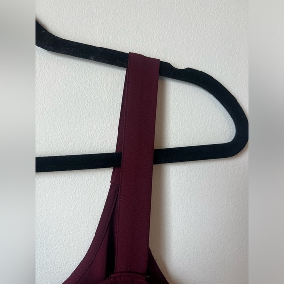 Silence + Noise x Urban Outfitters Burgundy Sleeveless Belted Jumpsuit XS - Picture 8 of 9